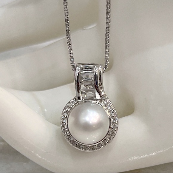 White South Sea Pearl White Topaz Sterling Silver Pendant Necklace - Picture 3 of 12